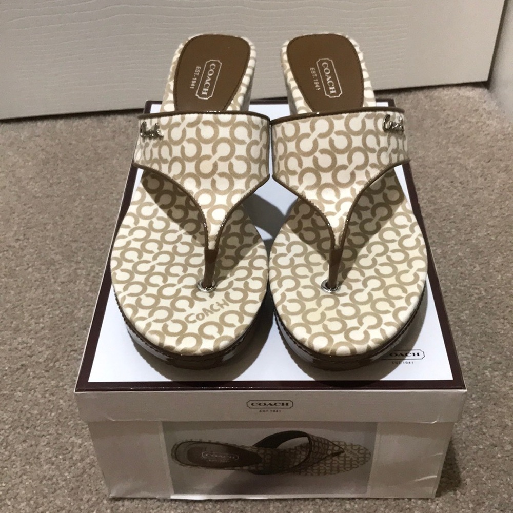 LIKE NEW COACH FELECIA SZ 8 WEDGES SANDALS/SLIDES